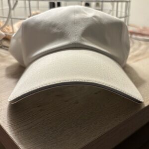 Lululemon White Fast and Free Running hat, size S/M, never worn with tags